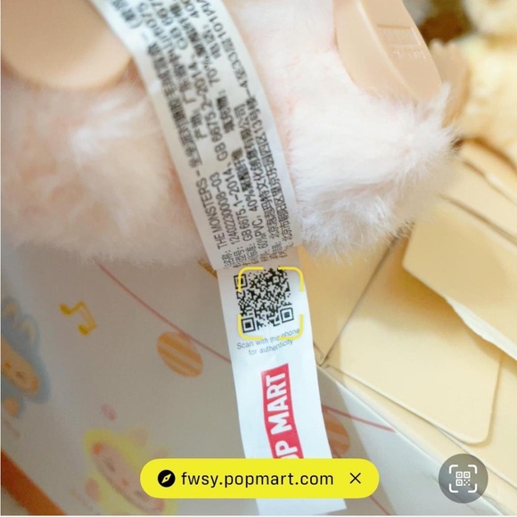 Pop Mart The Monsters Labubu - Picture 5 of 7